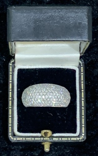 18ct white gold - pave, set