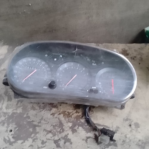 Yamaha 900 clock s - clock,