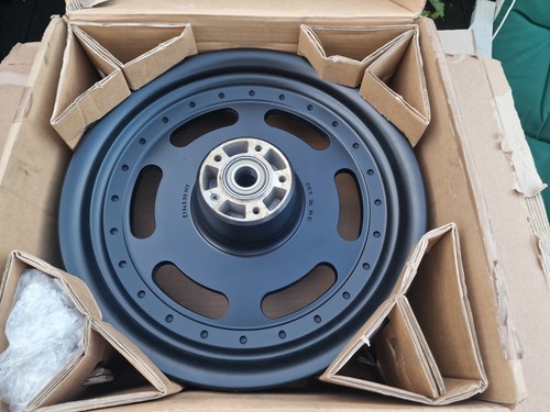Harley davidson front wheel - front,