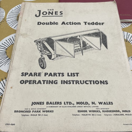 Jones mold double action - of,