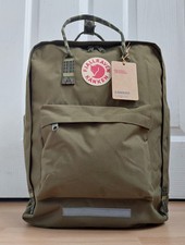 Forest Green Fjallraven Kanken