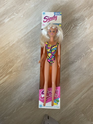 Hasbro sindy beach - beach, dazzle