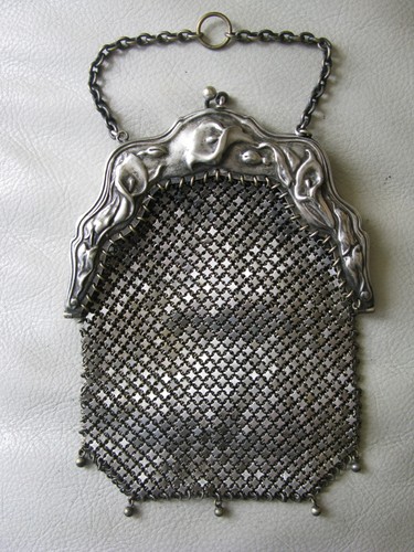 Antique silver floral - g, calla