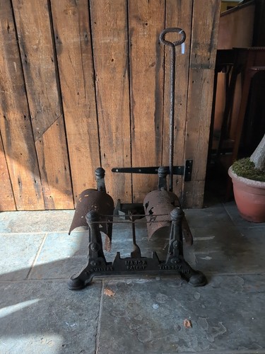 Antique 1800 cast iron - cast,