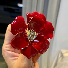 Women Blossom Red Flower Brooch Ins Exquisite Women's Suit Pins Jewelry