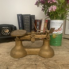 Vintage Cast Iron Kitchen Weighing Scales - Gold 