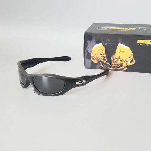 Oakley monster dog - oakley, 00s