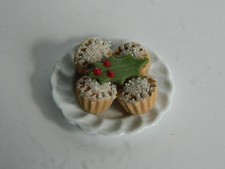 (CF16) 1/12th scale DOLLS HOUSE HANDMADE FOUR CHRISTMAS MINCE PIES ON A PLATE