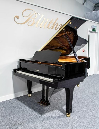 Yamaha grand piano only - c3,