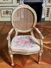 Dolls house miniature 1:12