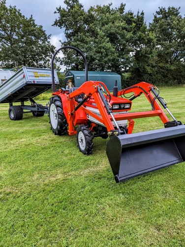 Kubota compact tractor loader - ,