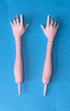 Monster High Draculaura arms &
