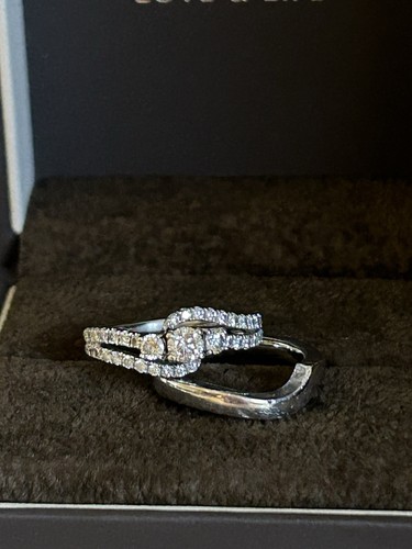 18ct white gold leo diamond - 18ct,