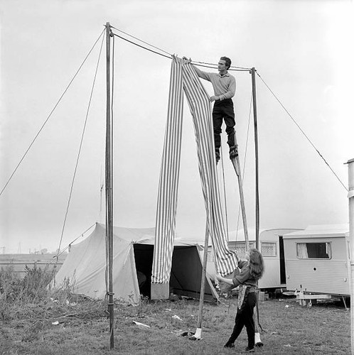 Circus barrie sloan - circus:,