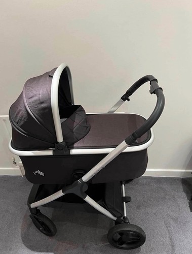 Venicci dolphin pram 1 - 3,