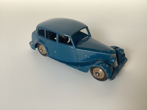 Dinky toys triumph 1800 - toys,