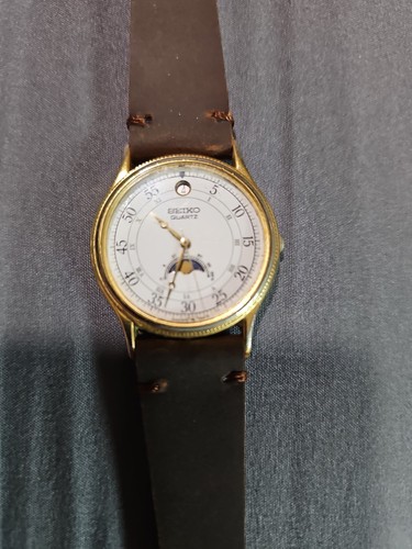 1988 seiko quartz moon - quartz, phase