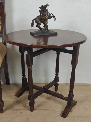 Victorian tilt top table round - victorian,