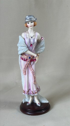 Regency fine arts figurine - regency,