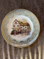 Liverpool Road Pottery Collectors Plate, Old Coach House Stratford
