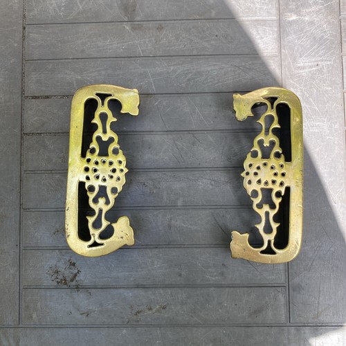 Brass trivet pot - pot, holder