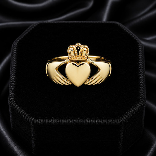 Mens 9ct yellow gold claddagh - 9ct,