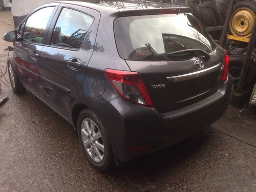 Toyota yaris sport - t,