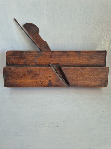 Antique wooden moulding - wooden,
