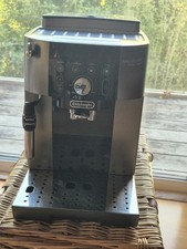 De’Longhi Magnifica S Smart Bean-to-Cup Coffee Machine – Used, plus coffee beans