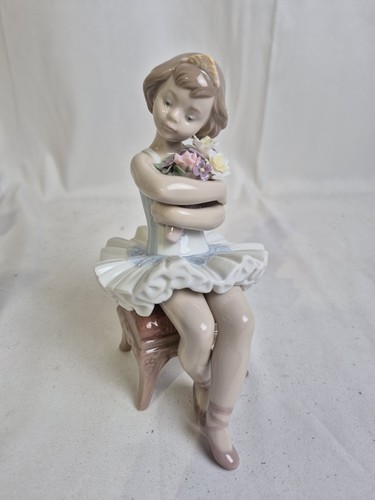 Lladro figurine 6763 first - figurine,