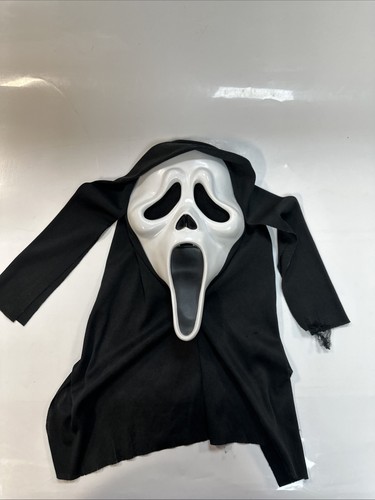 2013 fun world ghost face - world,