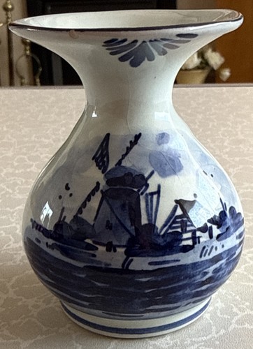 Small vintage delftware vase - small,