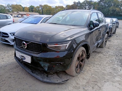 2025 volvo xc40 b4p - 2025,