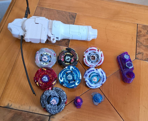 Beyblade metal fight saga - fight,