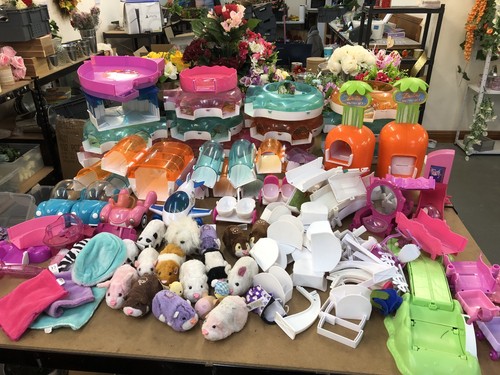 Zhu pets massive job - job, lot
