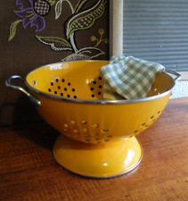 VINTAGE 1980s ENAMEL / STEEL