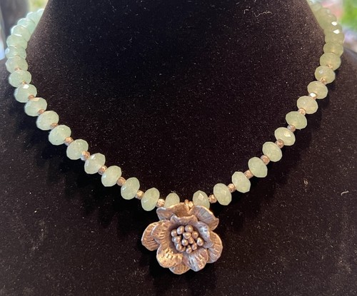 Vintage light green aventurine - light,