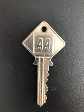 VINTAGE AA BOX KEY IN GOOOD