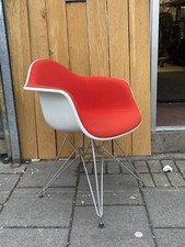 charles eames vitra chair