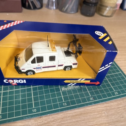 Corgi toys c674 ford transit - ford,