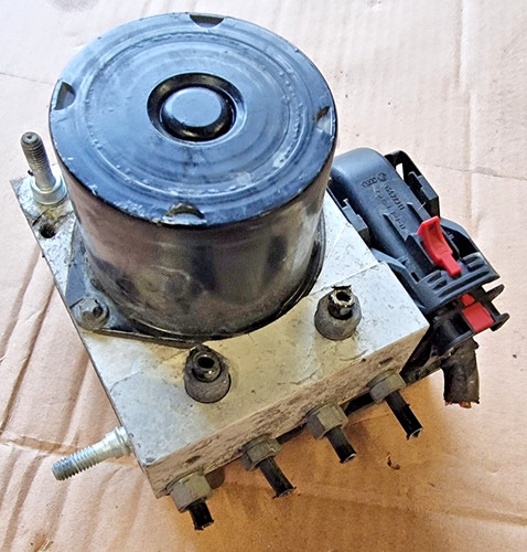Polo abs pump - 6r, control