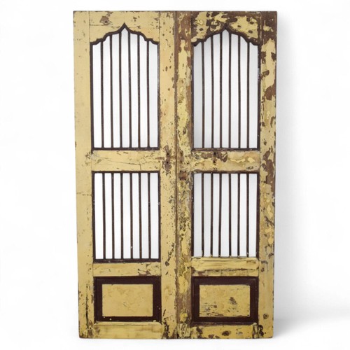Free delivery pair - free,