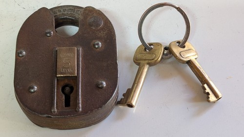 Secure five lever english - lever,