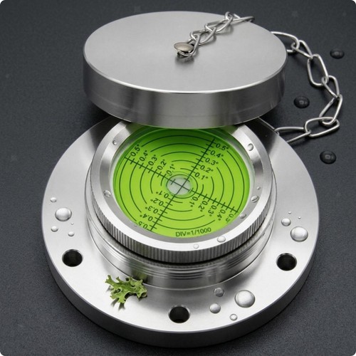 Circular level with cover - circular,