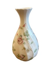 Vintage Wedgwood Small Bud
