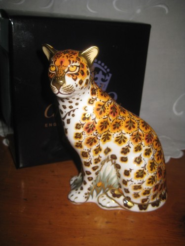 High boxed royal crown - 5,