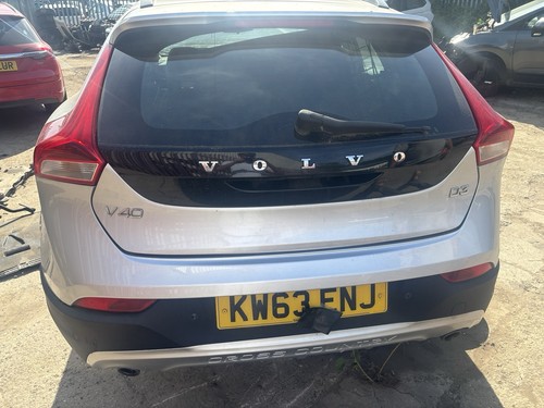 Breaking volvo v40 cross - breaking,
