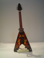 Miniature Guitar (24cm Tall) : METALLICA JAMES HETFIELD ESP HOTROD