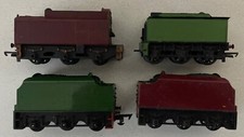 4X VINTAGE TRIANG OO GAUGE PAINTED STEAM LOCO TENDERS (a)