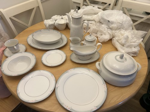 Royal doulton bone china - doulton,